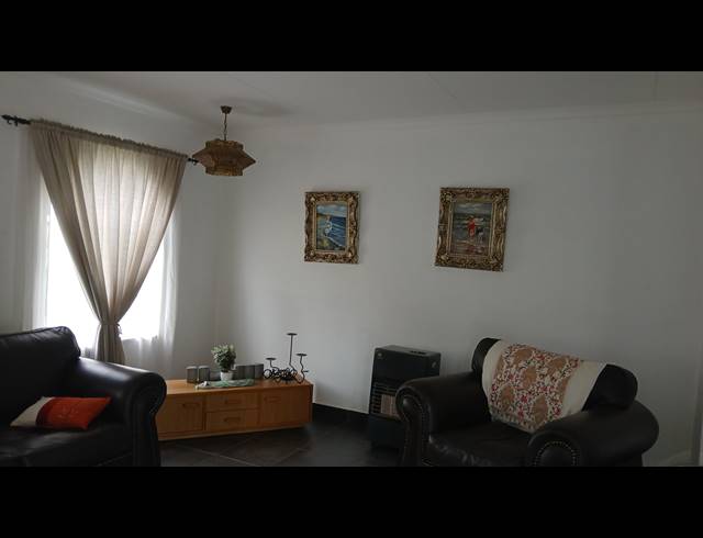 3 BEDROOM HOUSE FOR SALE IN HELIKON PARK